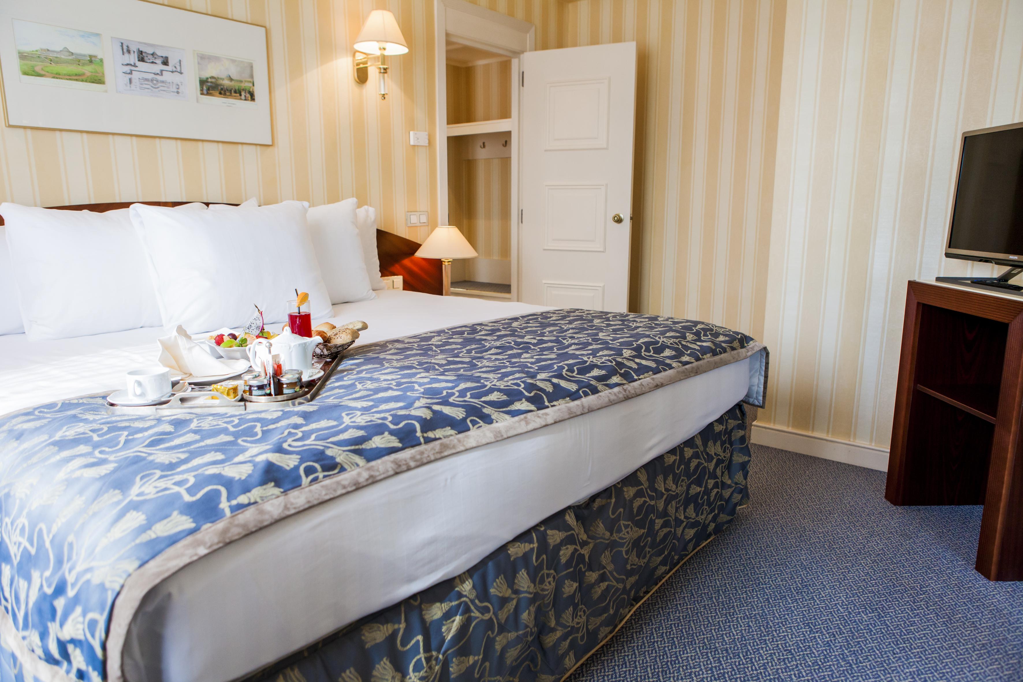 Hotel Le Chatelain Brussels Ngoại thất bức ảnh A room at the hotel