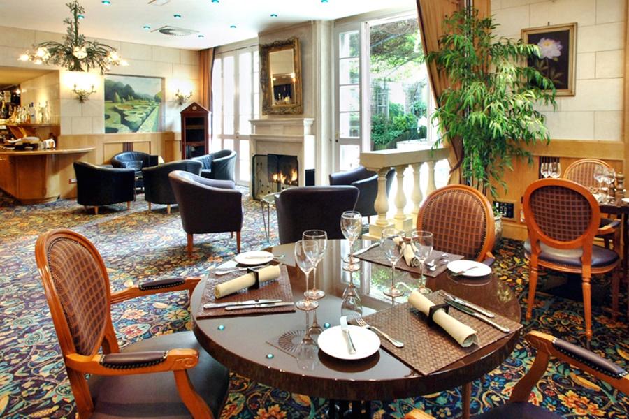 Hotel Le Chatelain Brussels Ngoại thất bức ảnh The restaurant at the hotel