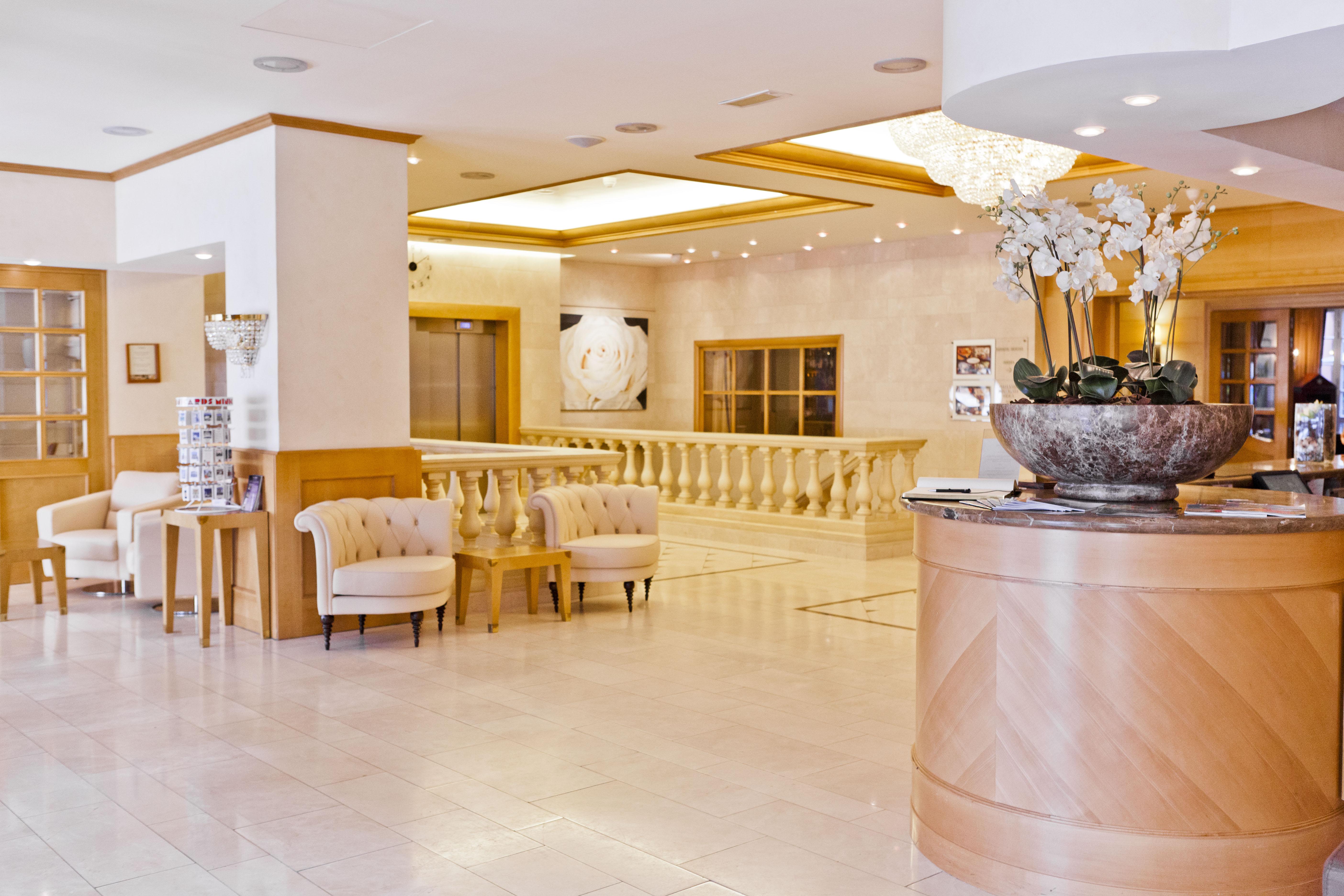 Hotel Le Chatelain Brussels Ngoại thất bức ảnh Lobby