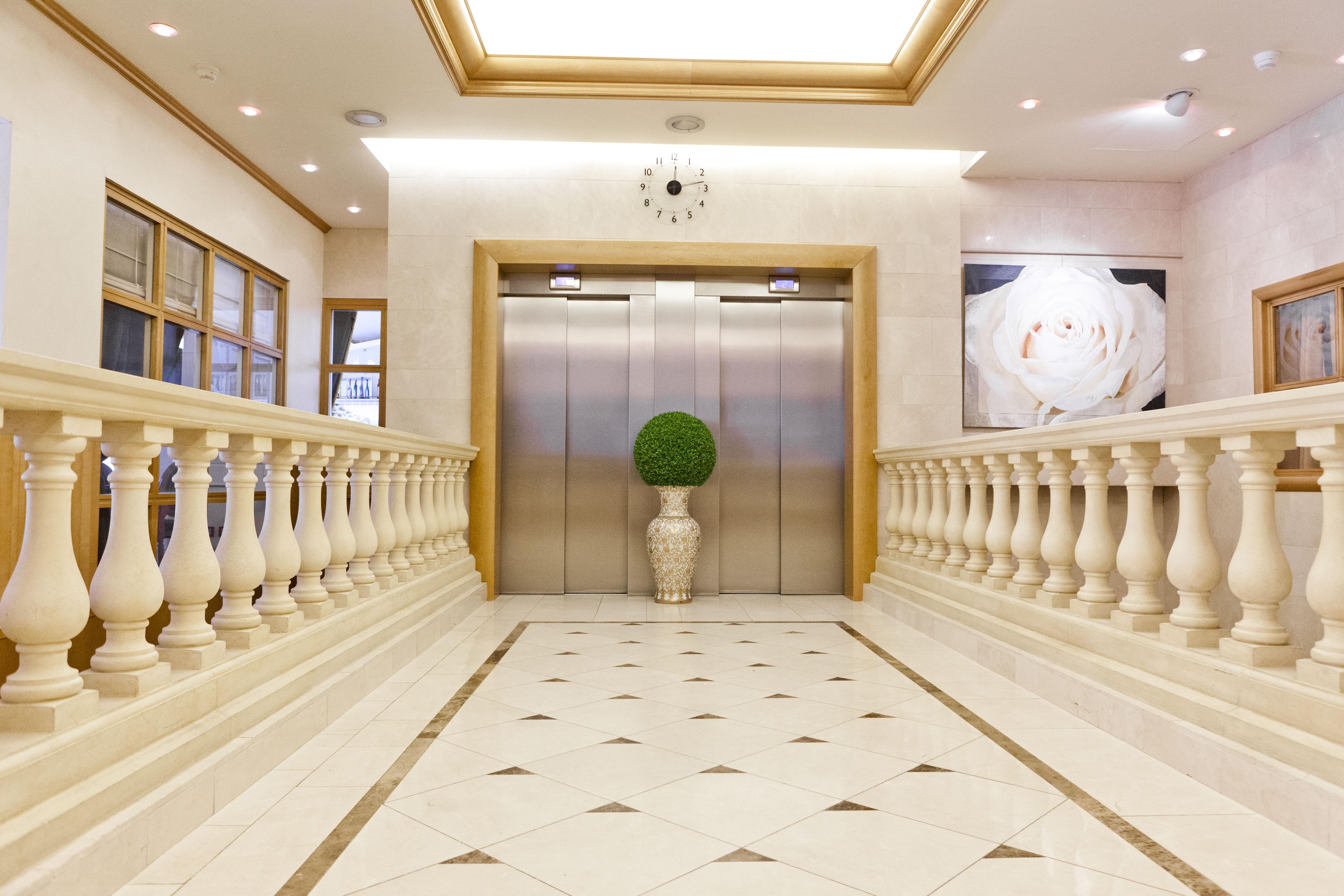 Hotel Le Chatelain Brussels Ngoại thất bức ảnh Interior of the hotel