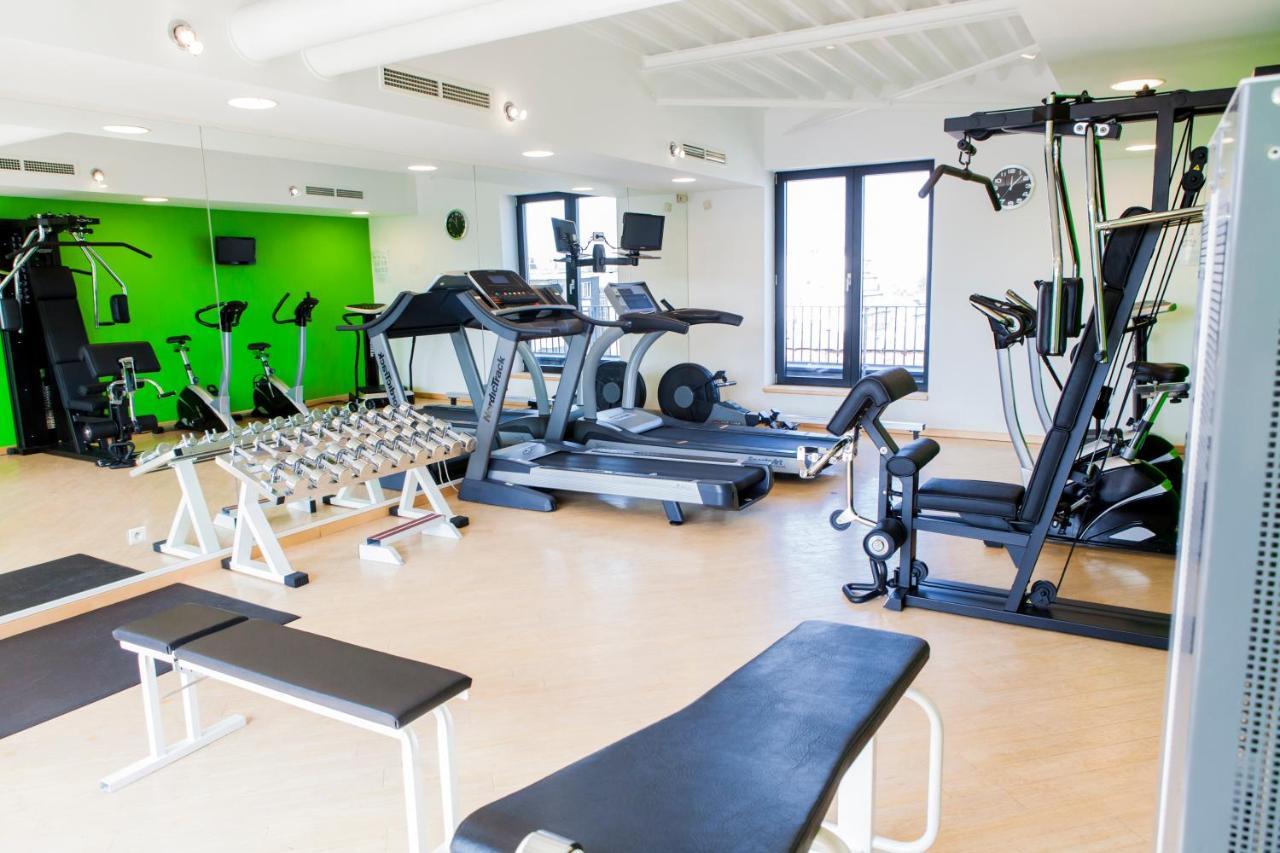 Hotel Le Chatelain Brussels Ngoại thất bức ảnh The gym at the University of Roehampton