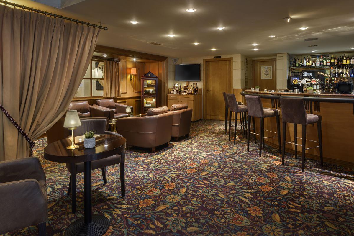 Hotel Le Chatelain Brussels Ngoại thất bức ảnh The bar at the 2010 Winter Olympics