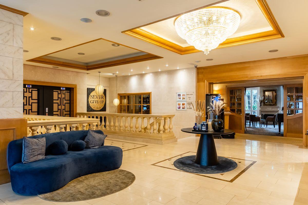 Hotel Le Chatelain Brussels Ngoại thất bức ảnh Lobby